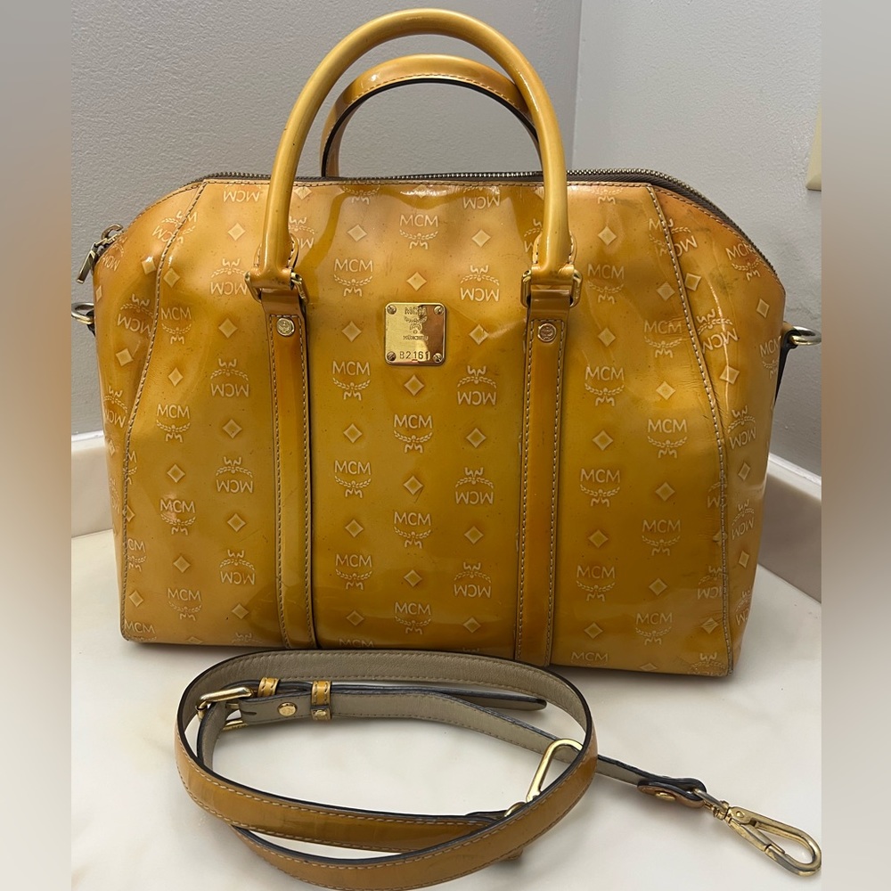PRELOVED LARGE MCM BAG WITH STRAP